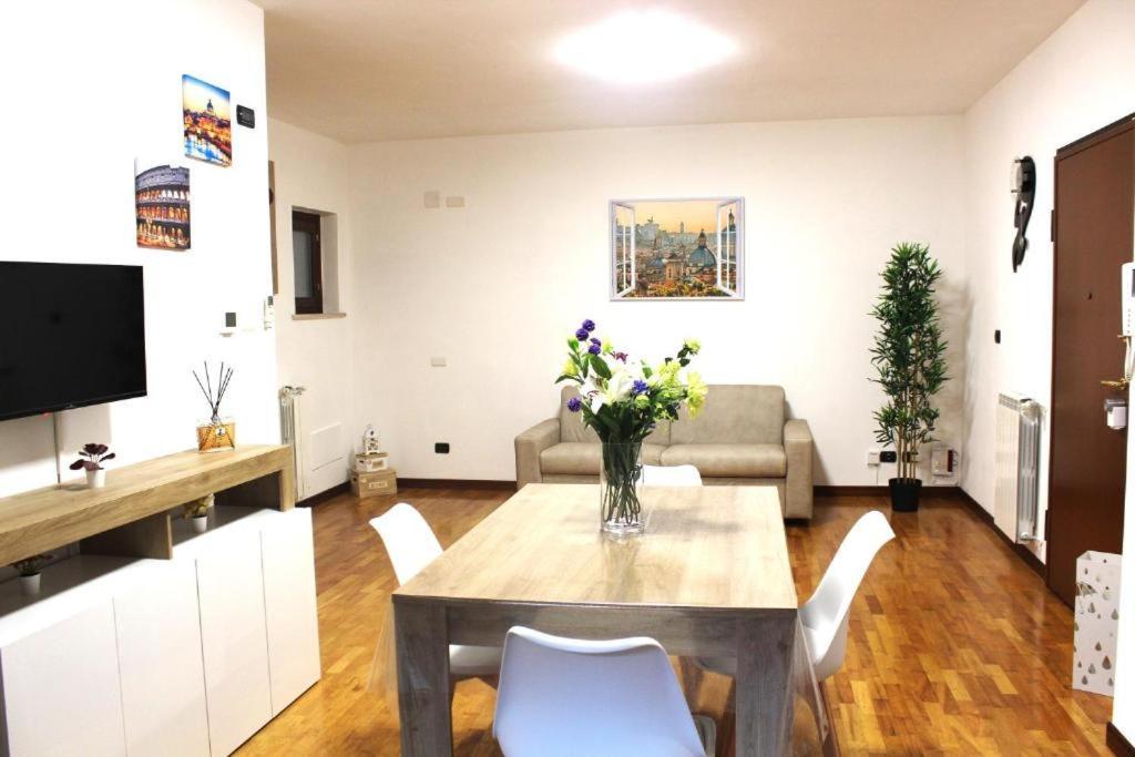 Minerva House - Airport And Fiera Apartment Fiumicino Exterior foto